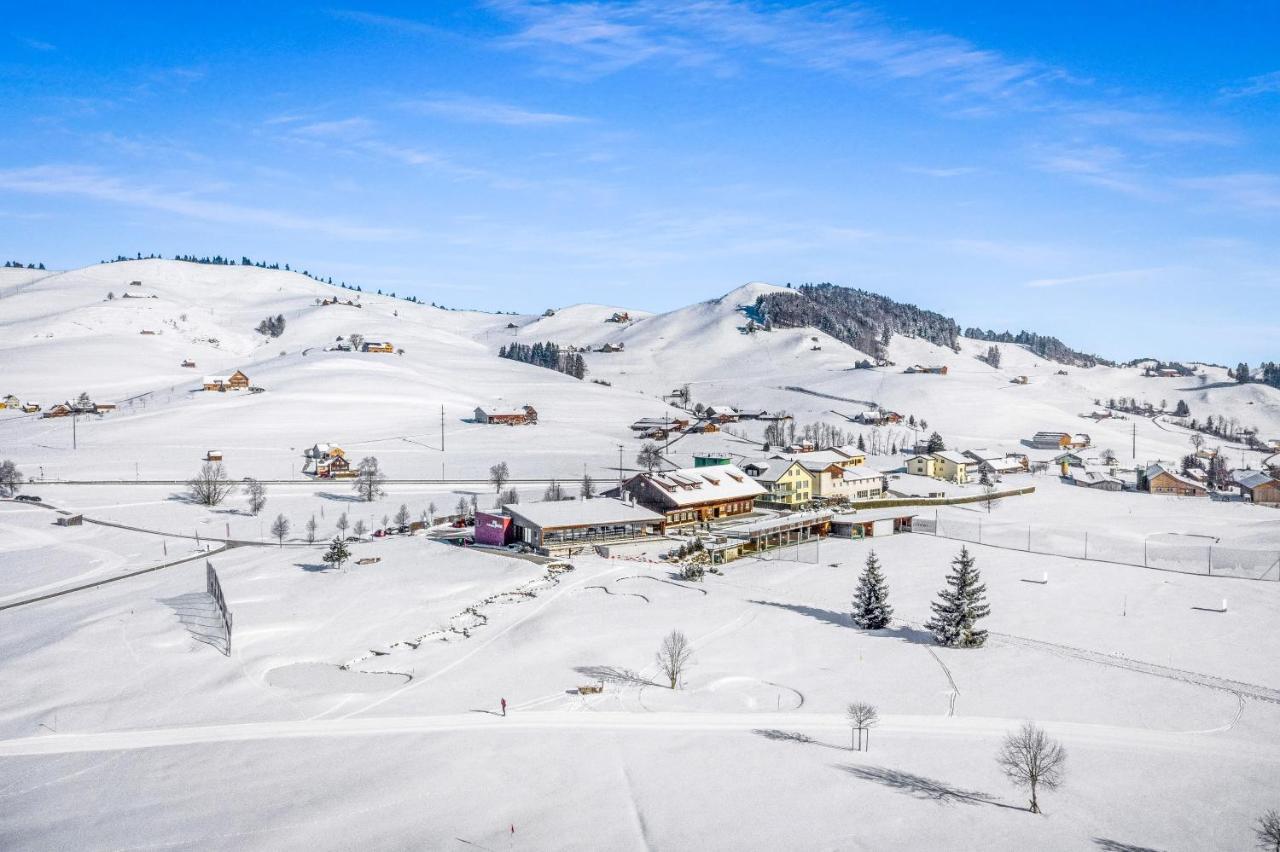 Swiss Mountain Golf-Restaurant Gonten Екстер'єр фото